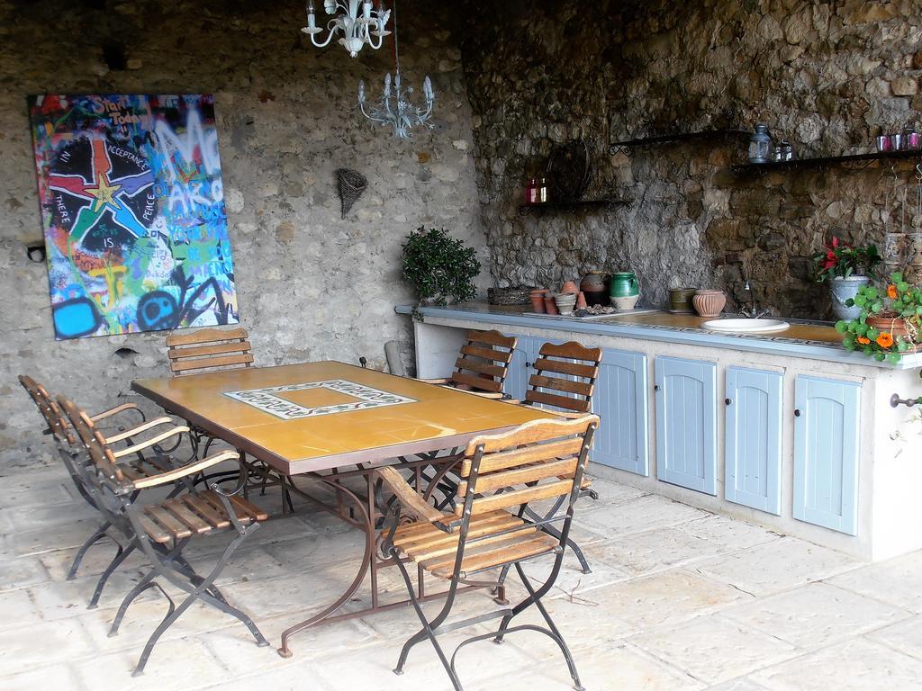 Le Seminaire Bed & Breakfast Roussas Luaran gambar