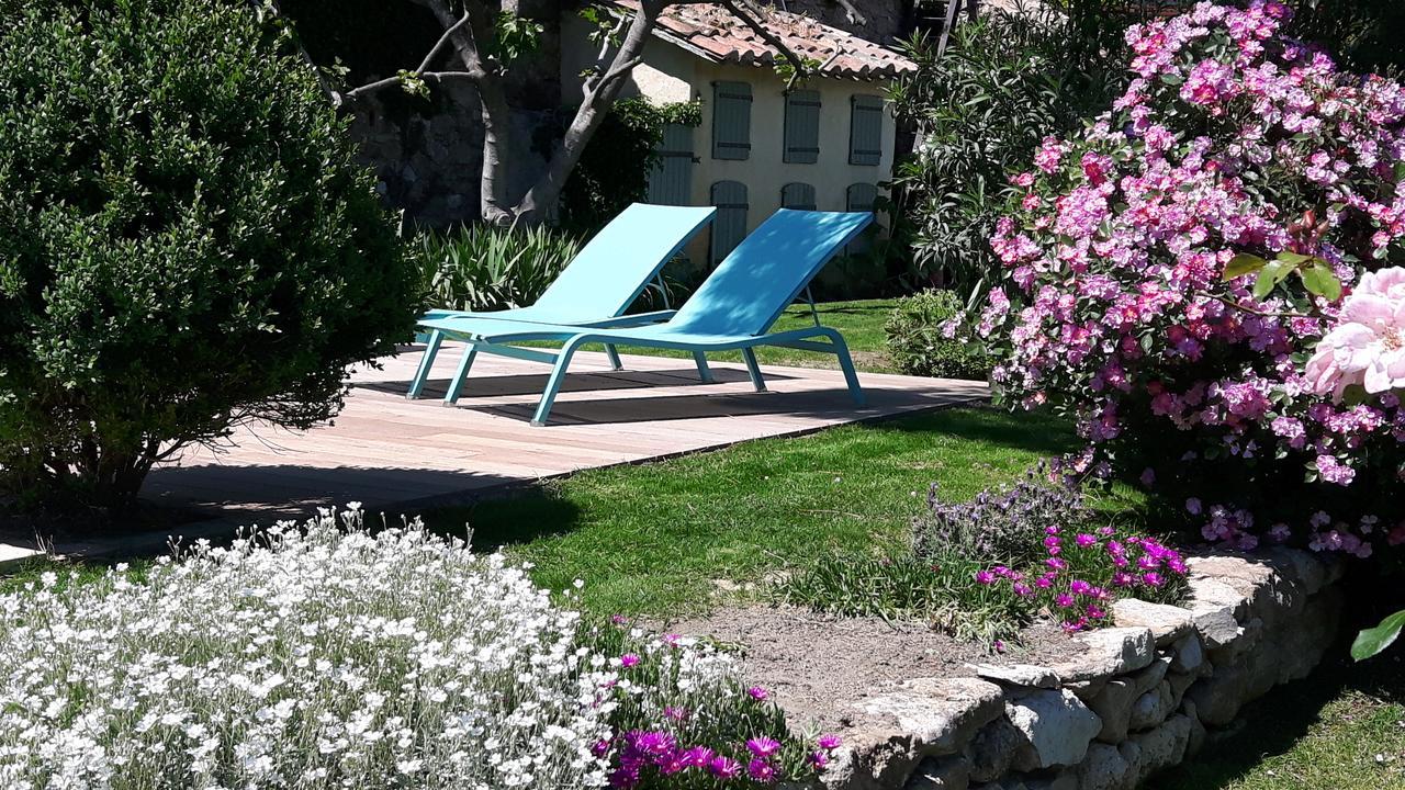 Le Seminaire Bed & Breakfast Roussas Luaran gambar