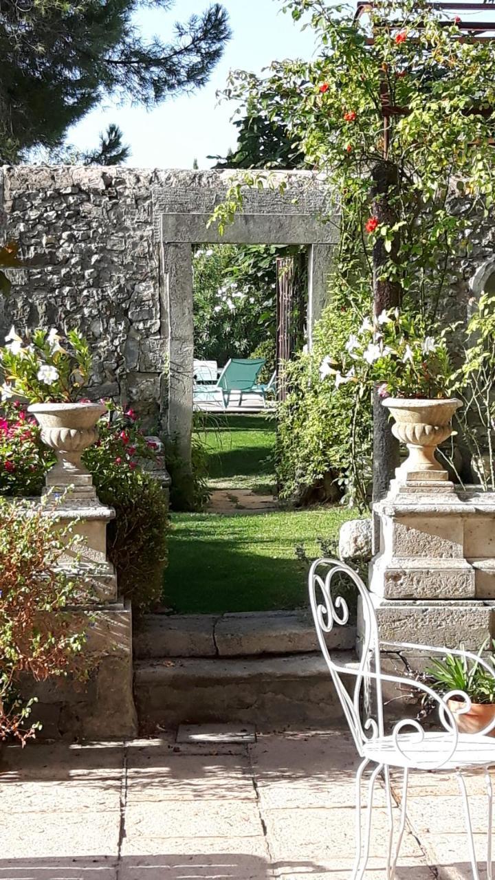 Le Seminaire Bed & Breakfast Roussas Luaran gambar
